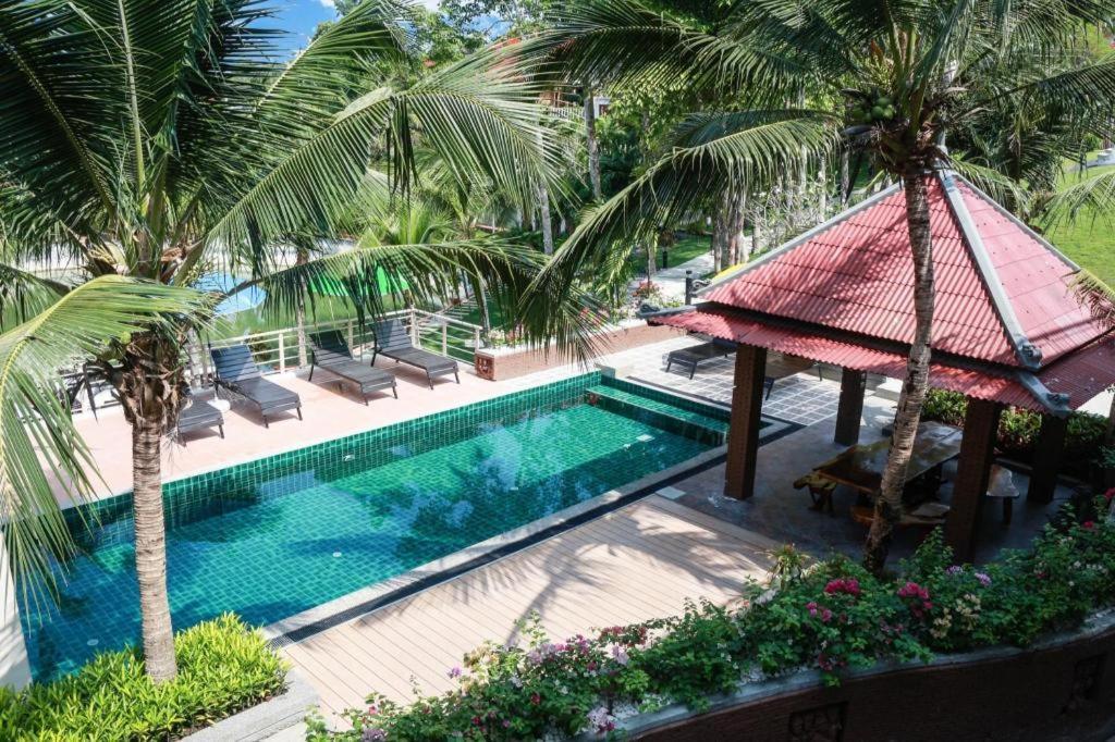 Royal Lee Resort And Spa Nai Yang Beach Exteriör bild