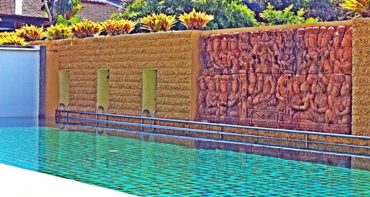 Royal Lee Resort And Spa Nai Yang Beach Exteriör bild