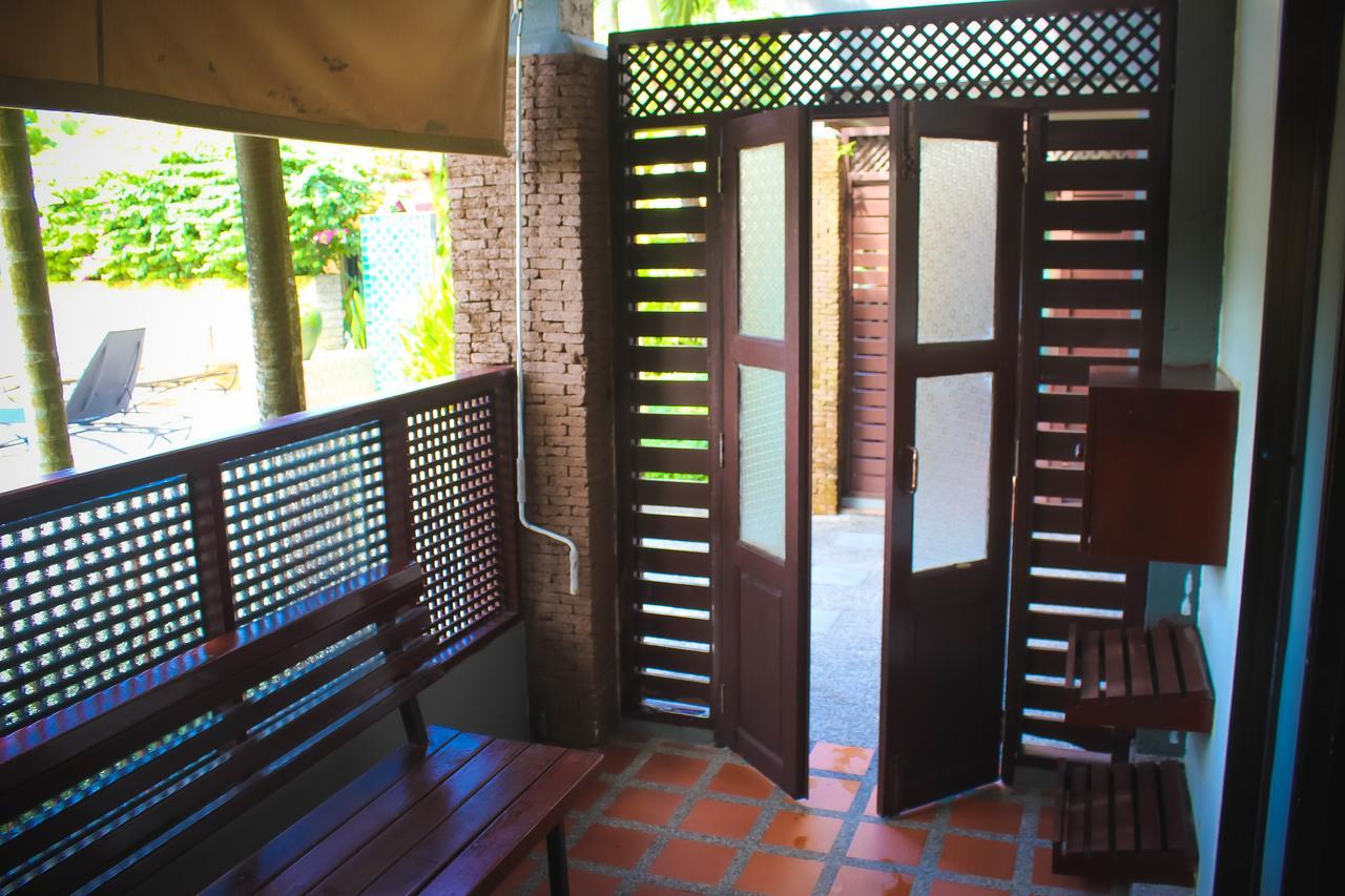 Royal Lee Resort And Spa Nai Yang Beach Exteriör bild