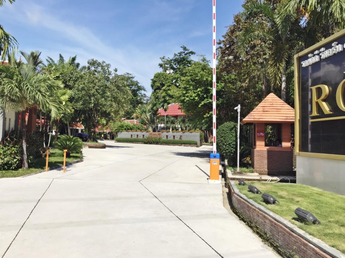 Royal Lee Resort And Spa Nai Yang Beach Exteriör bild
